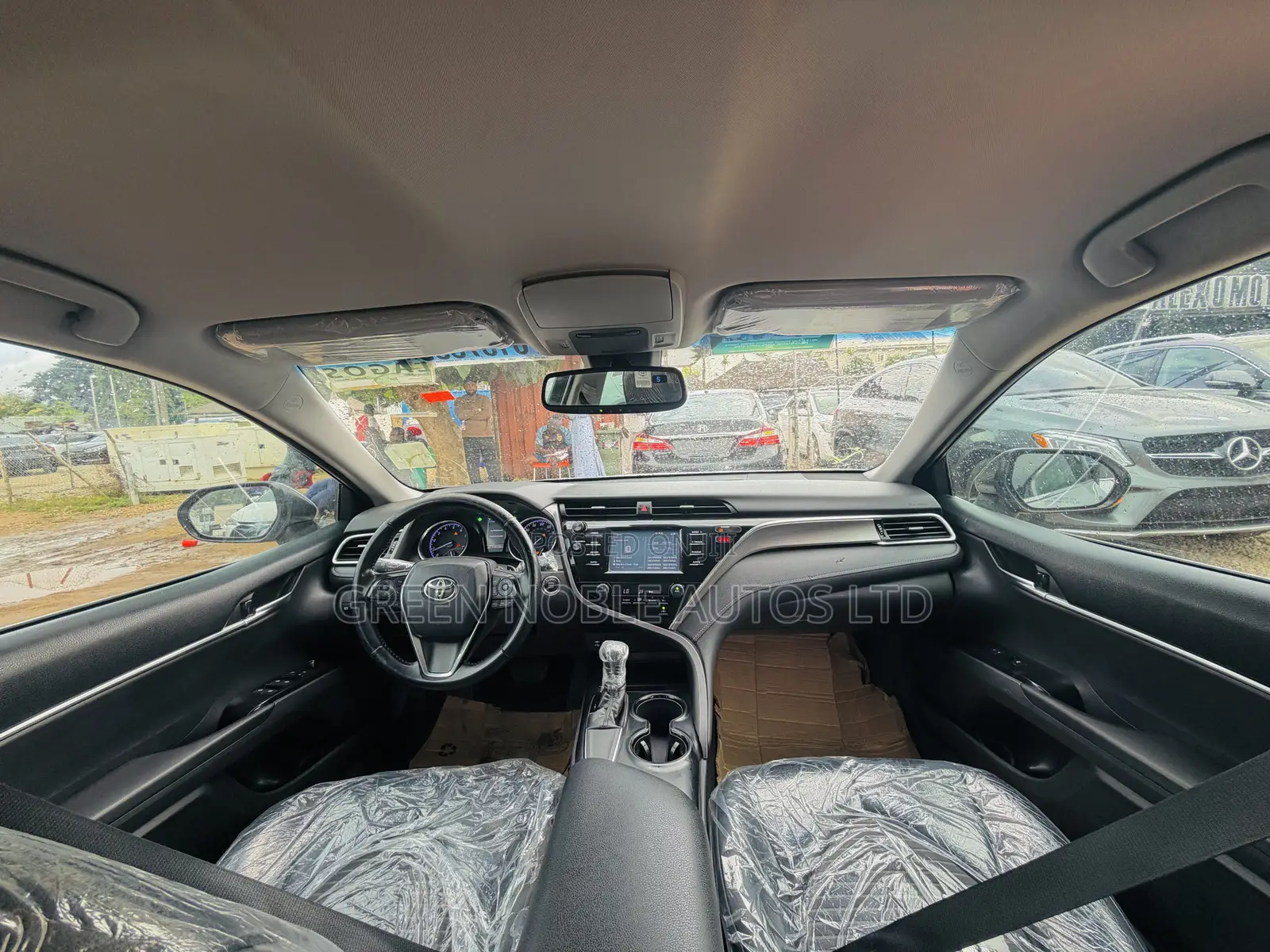 Toyota Camry SE FWD (2.5L 4cyl 8AM) 2018 Silver