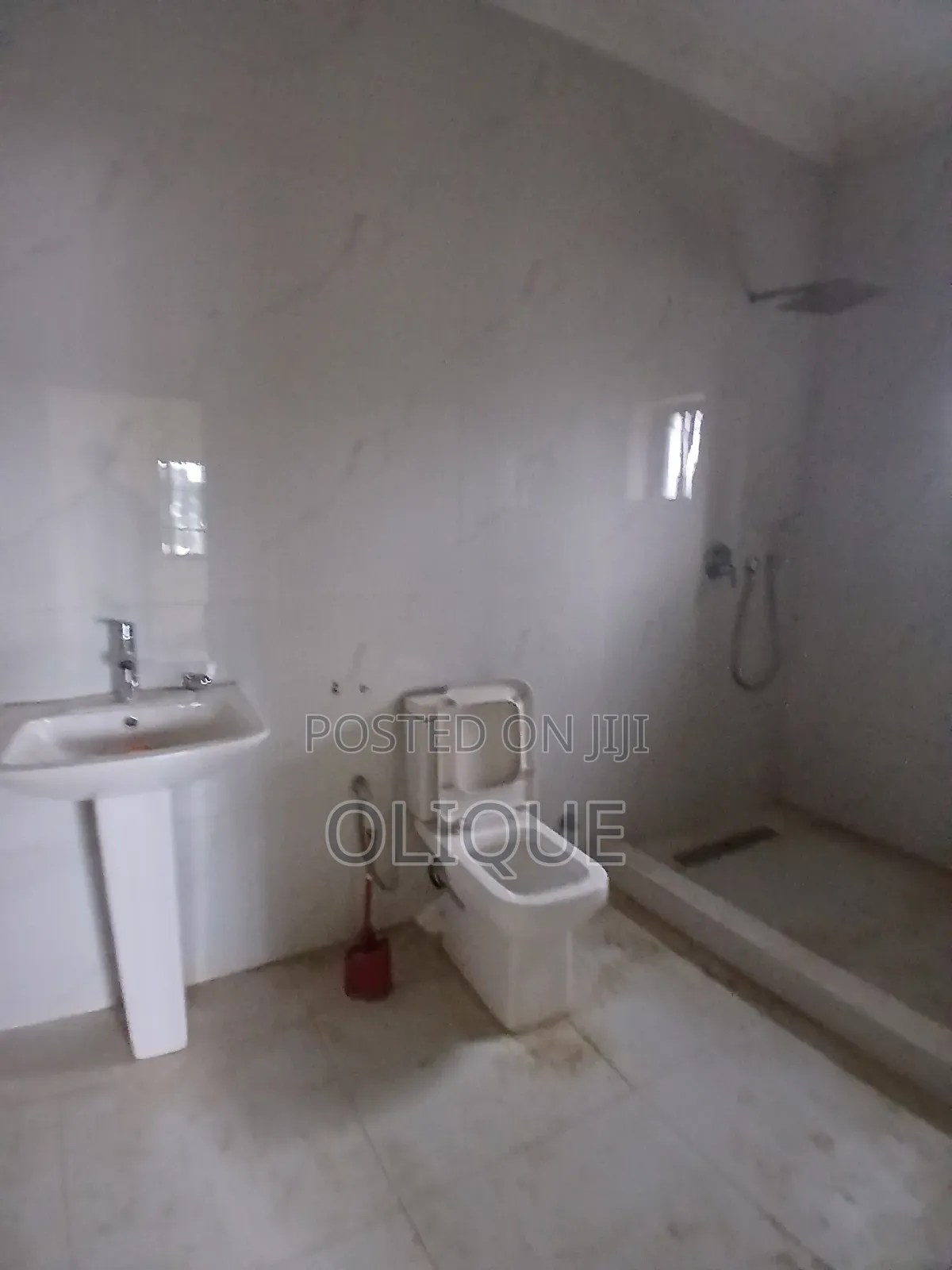 3bdrm Block of Flats in Wuse 2 for rent