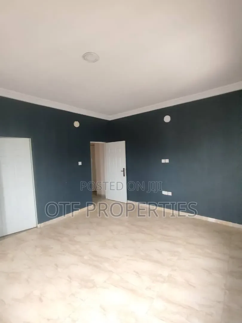 2bdrm Apartment in Jahi, Main for rent