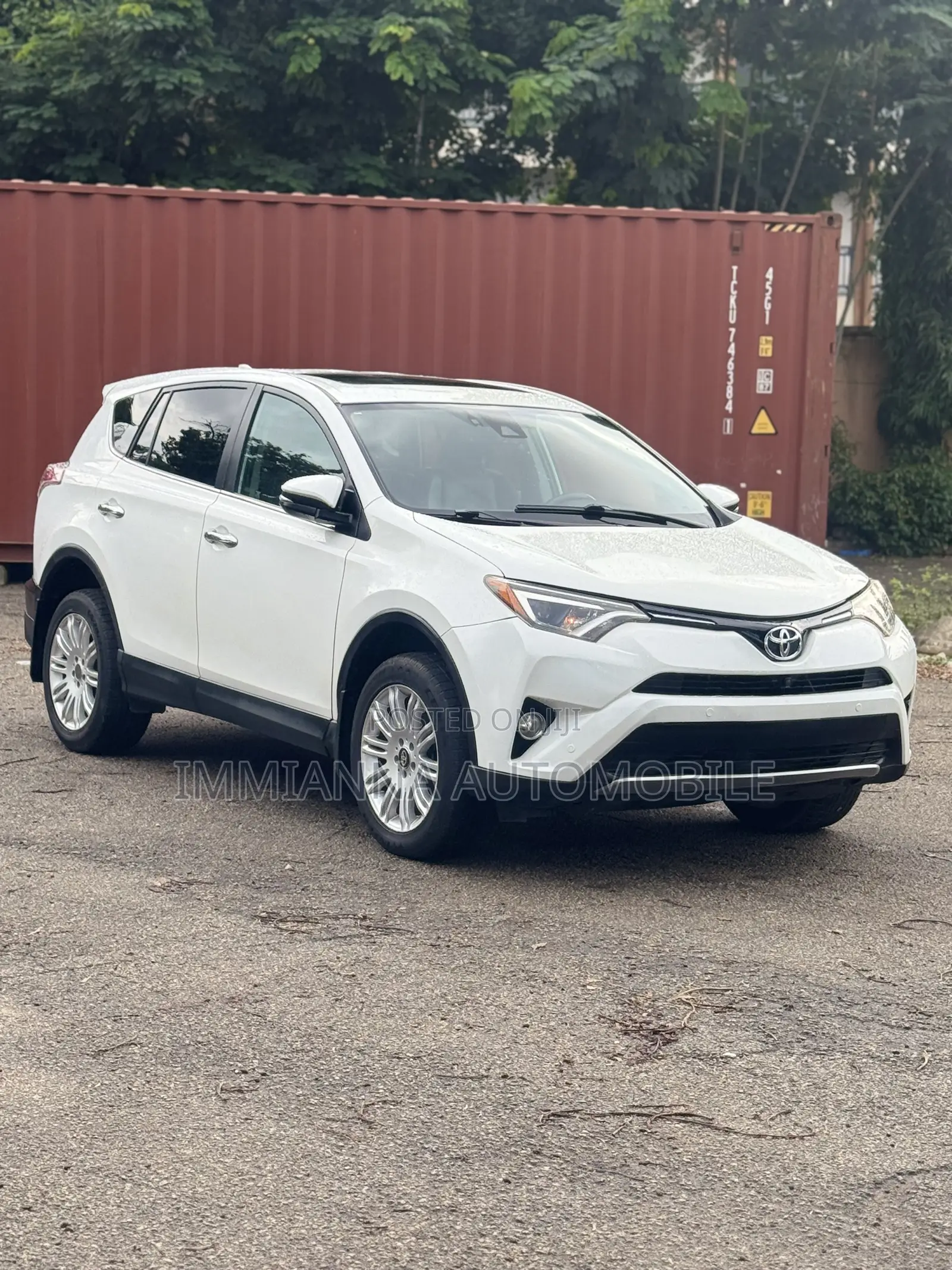 Toyota RAV4 Limited AWD (2.5L 4cyl 6A) 2016 White