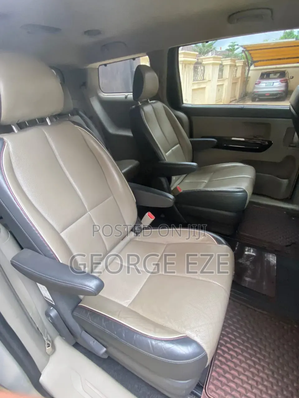 Kia Sedona 2015 Silver