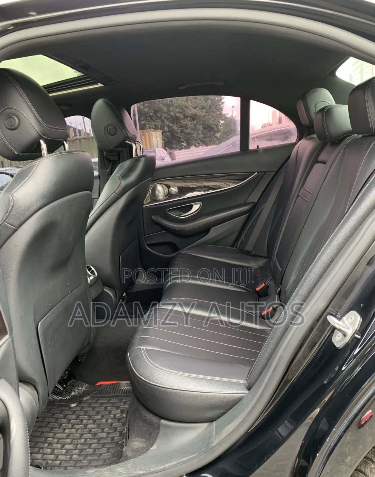 Mercedes-Benz C300 2016 Black
