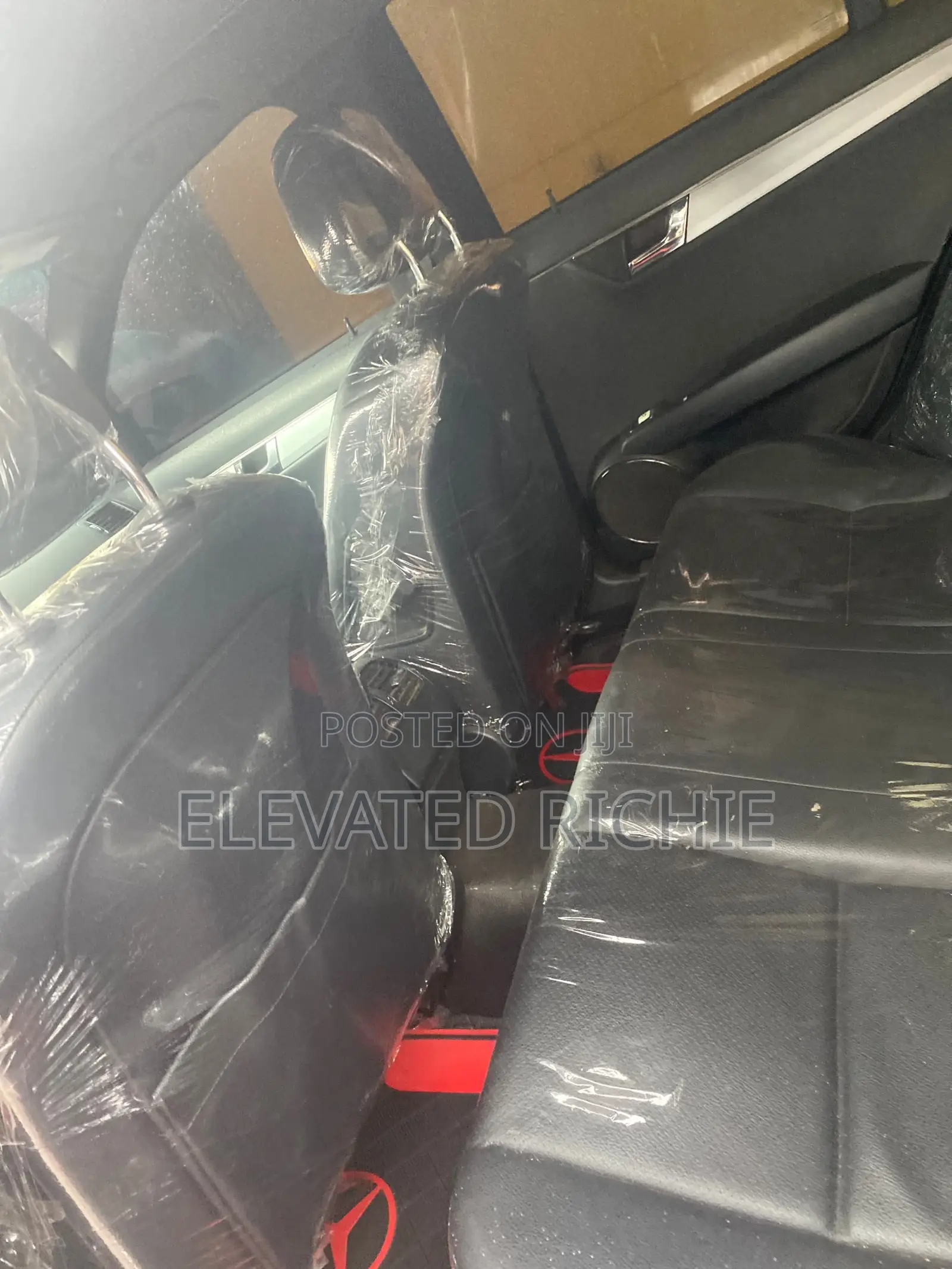 Mercedes-Benz C300 2011 Red