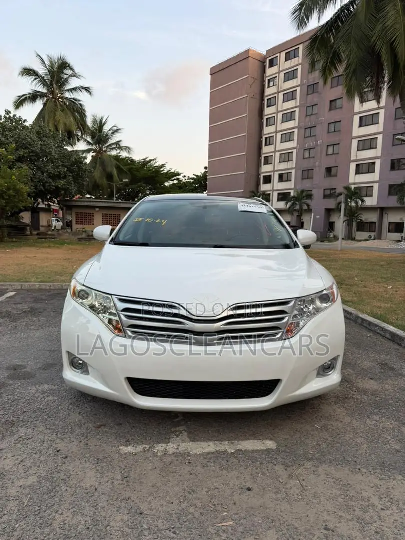 Toyota Venza AWD 2010 Off white