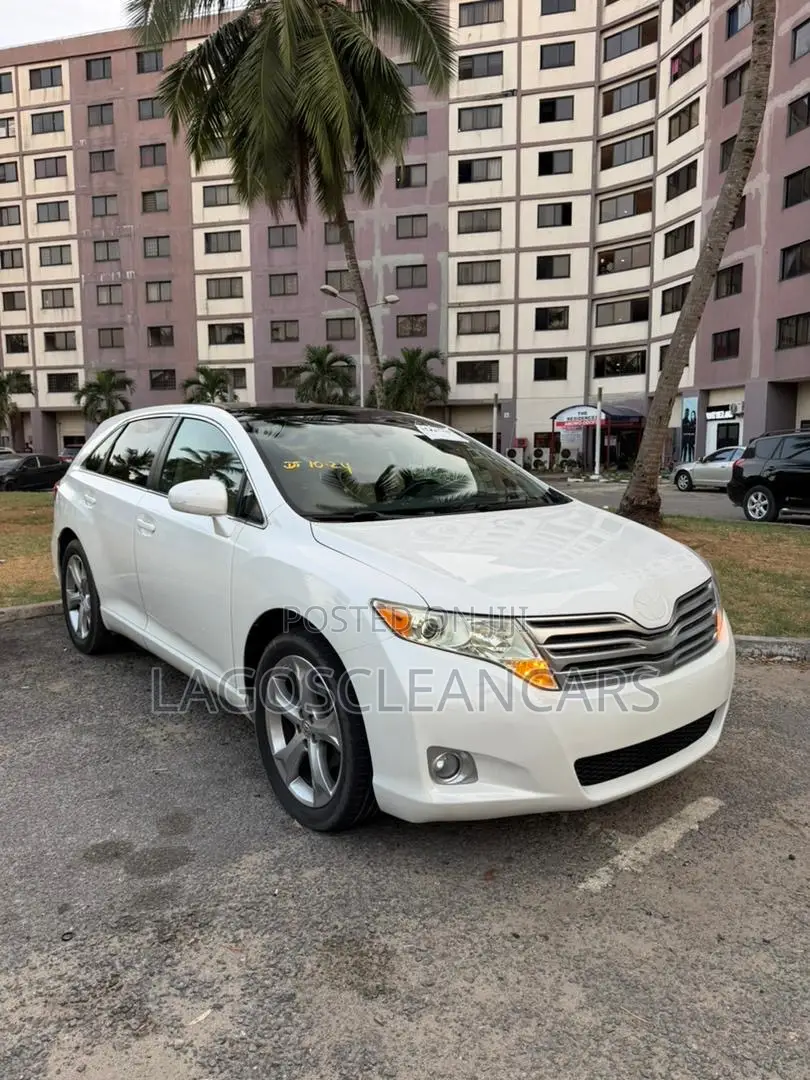 Toyota Venza AWD 2010 Off white