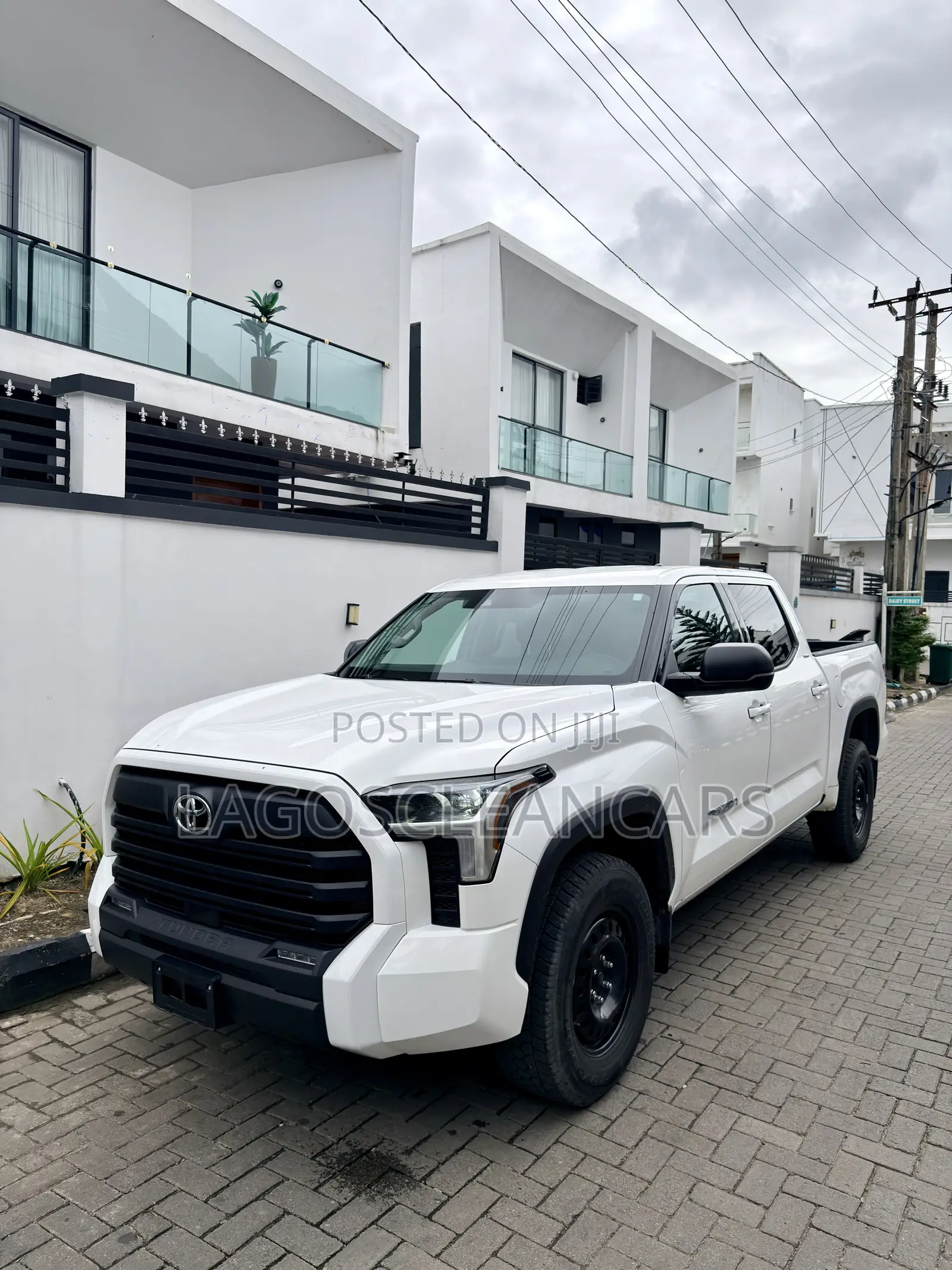 Toyota Tundra 2023 White