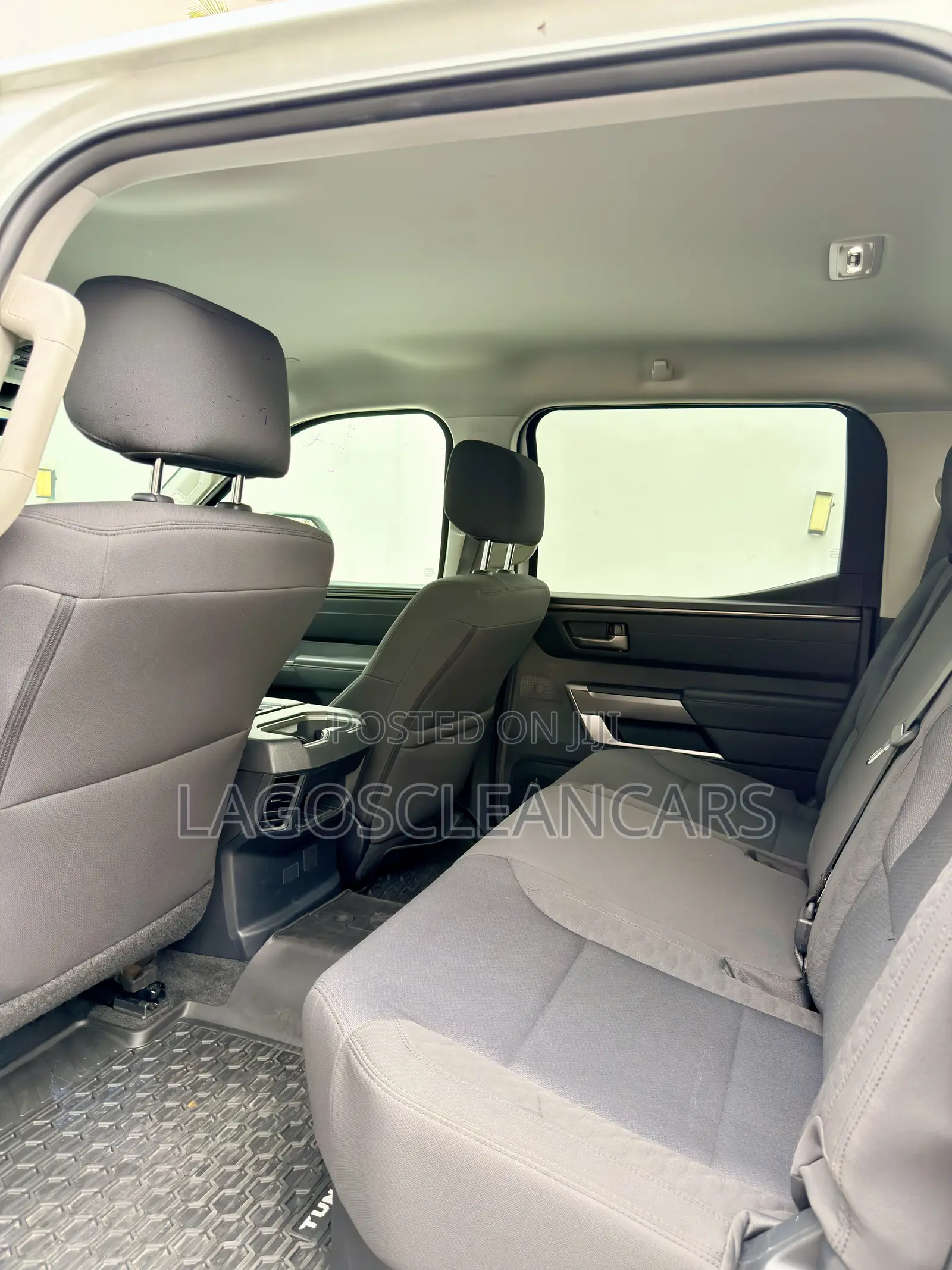 Toyota Tundra 2023 White