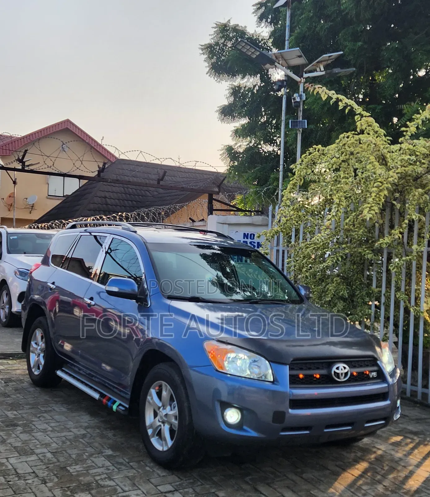 Toyota RAV4 3.5 4x4 2010 Blue
