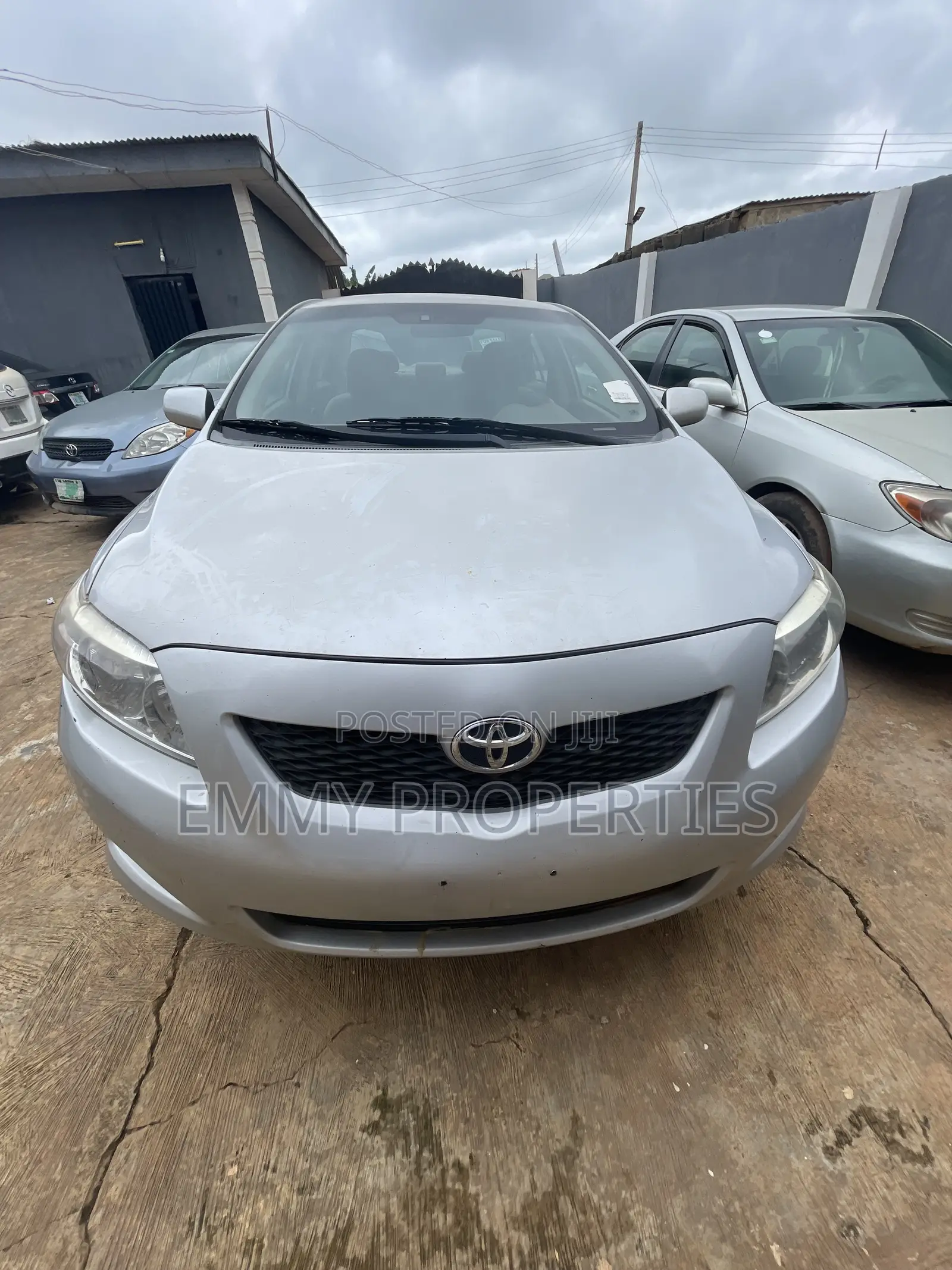 Toyota Corolla LE 4dr Sedan (1.8L 4cyl 4A) 2010 Silver