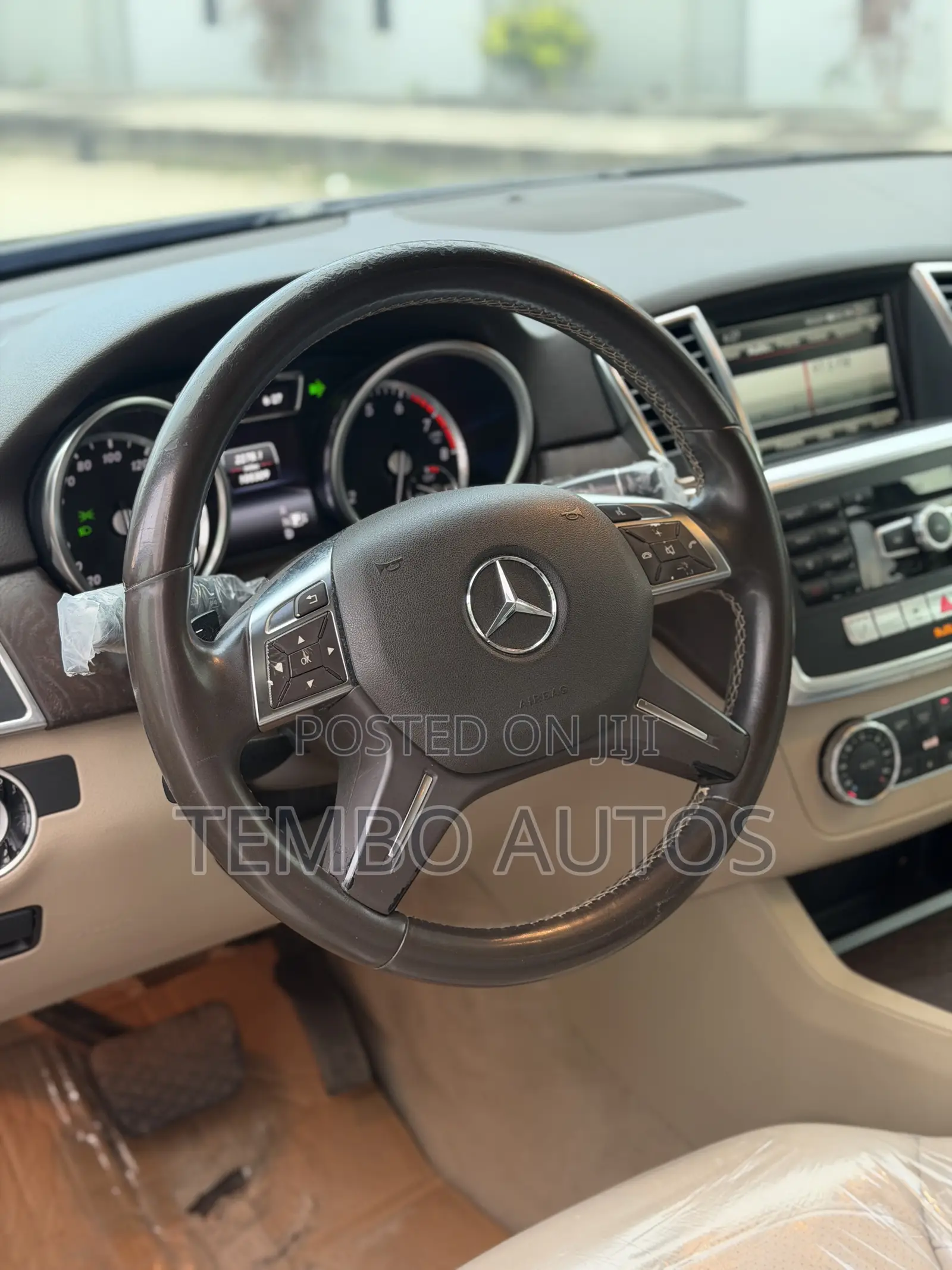 Mercedes-Benz M Class ML350 4dr SUV (3.5L 6cyl 7A) 2015 Blue
