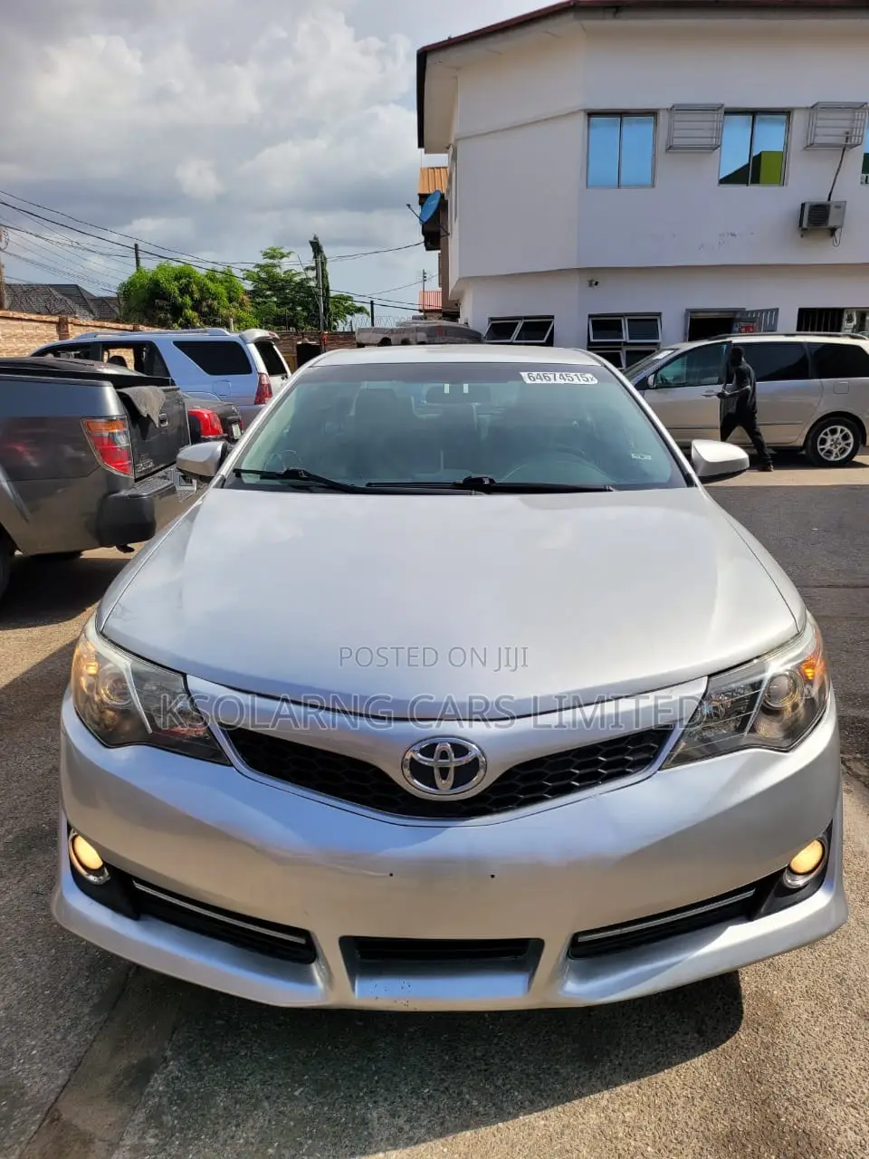 Toyota Camry SE 4dr Sedan (2.5L 4cyl 6A) 2013 Silver