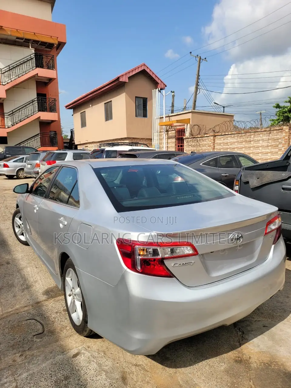 Toyota Camry SE 4dr Sedan (2.5L 4cyl 6A) 2013 Silver