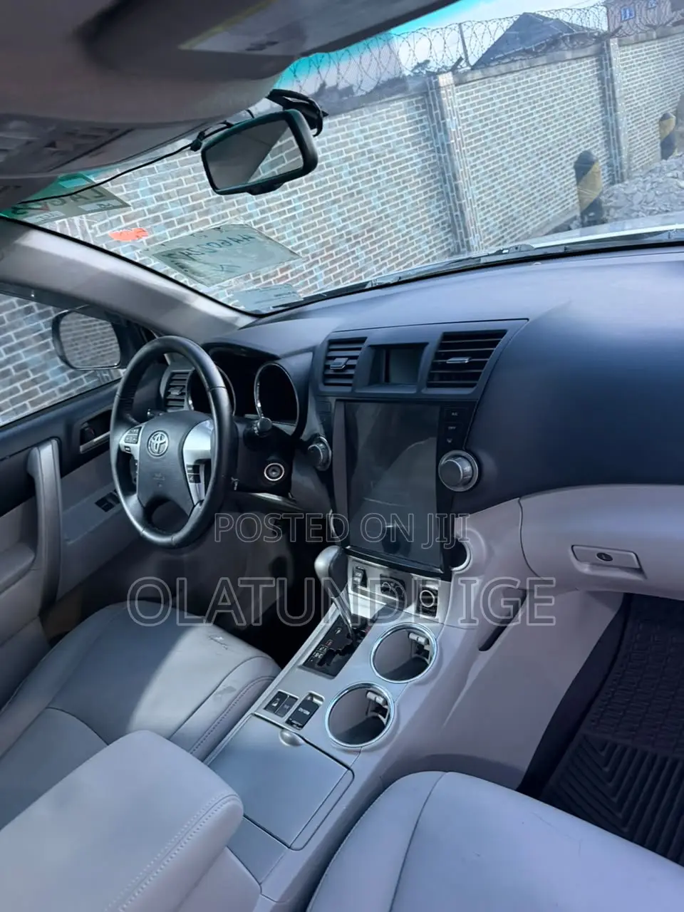 Toyota Highlander SE 3.5L 4WD 2013 Silver