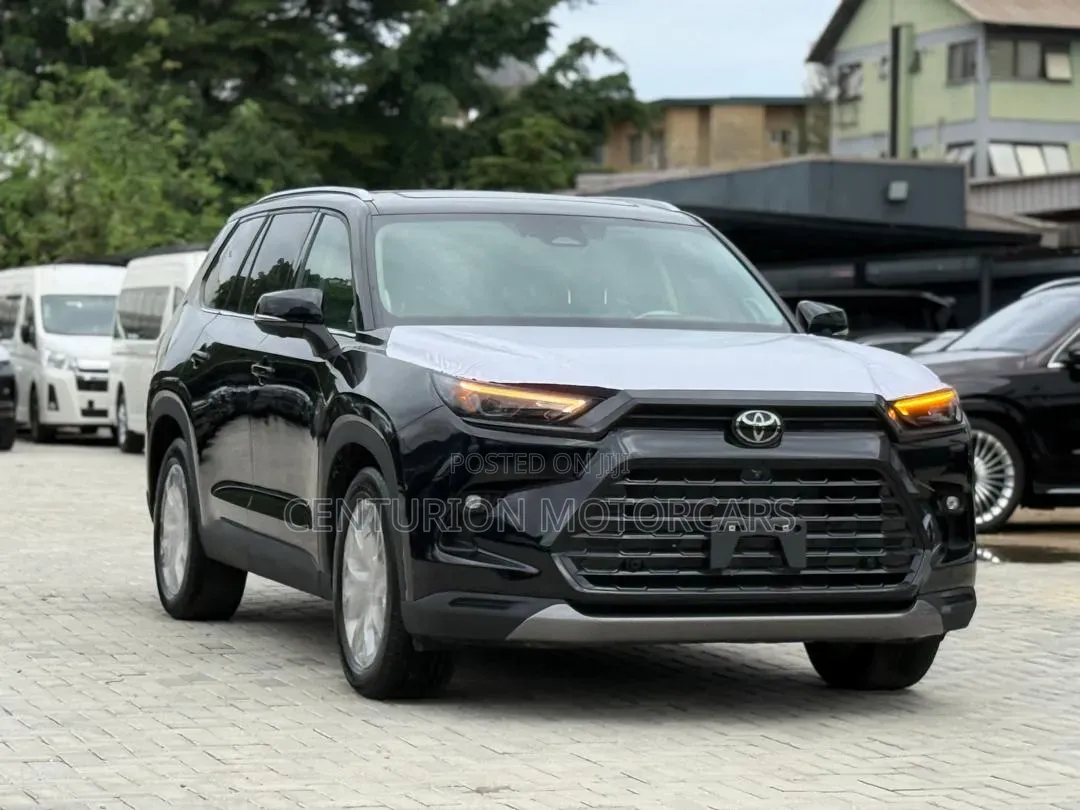 Toyota Highlander 2026 Black