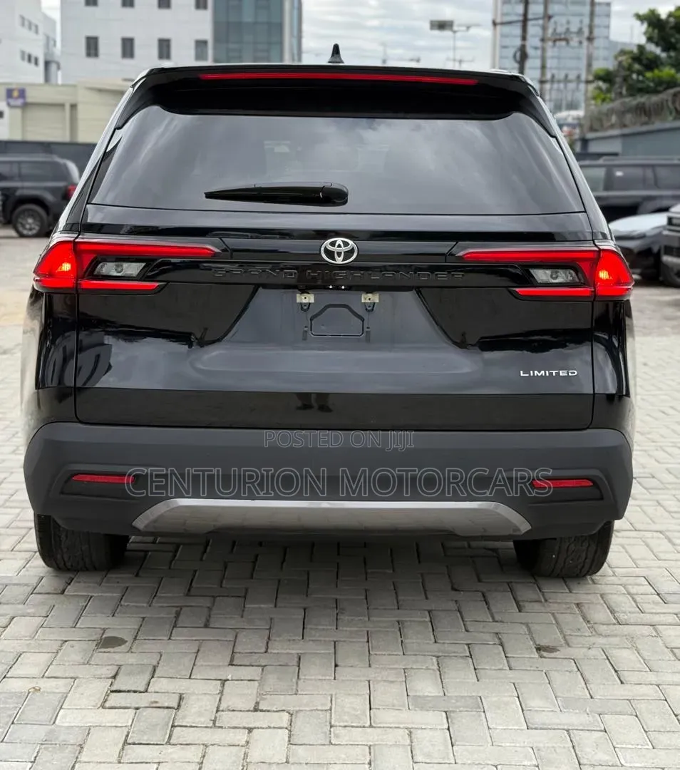 Toyota Highlander 2026 Black