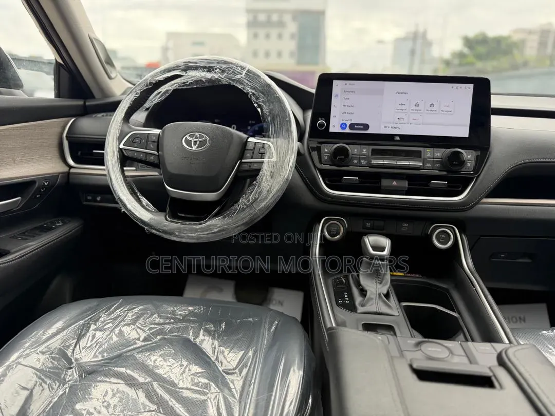 Toyota Highlander 2026 Black