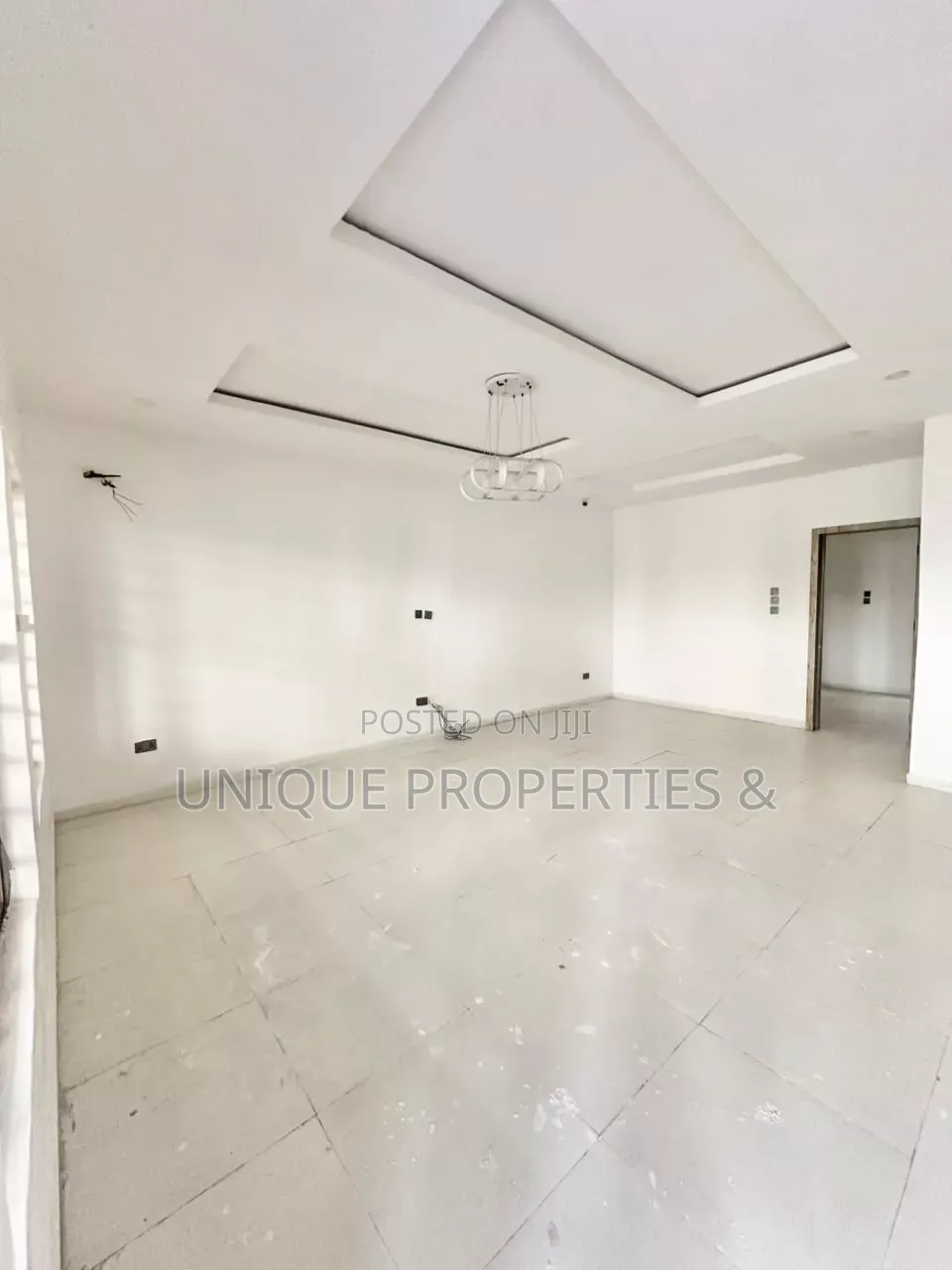 Mini Flat in Royal Pine Estate, Chevron for rent