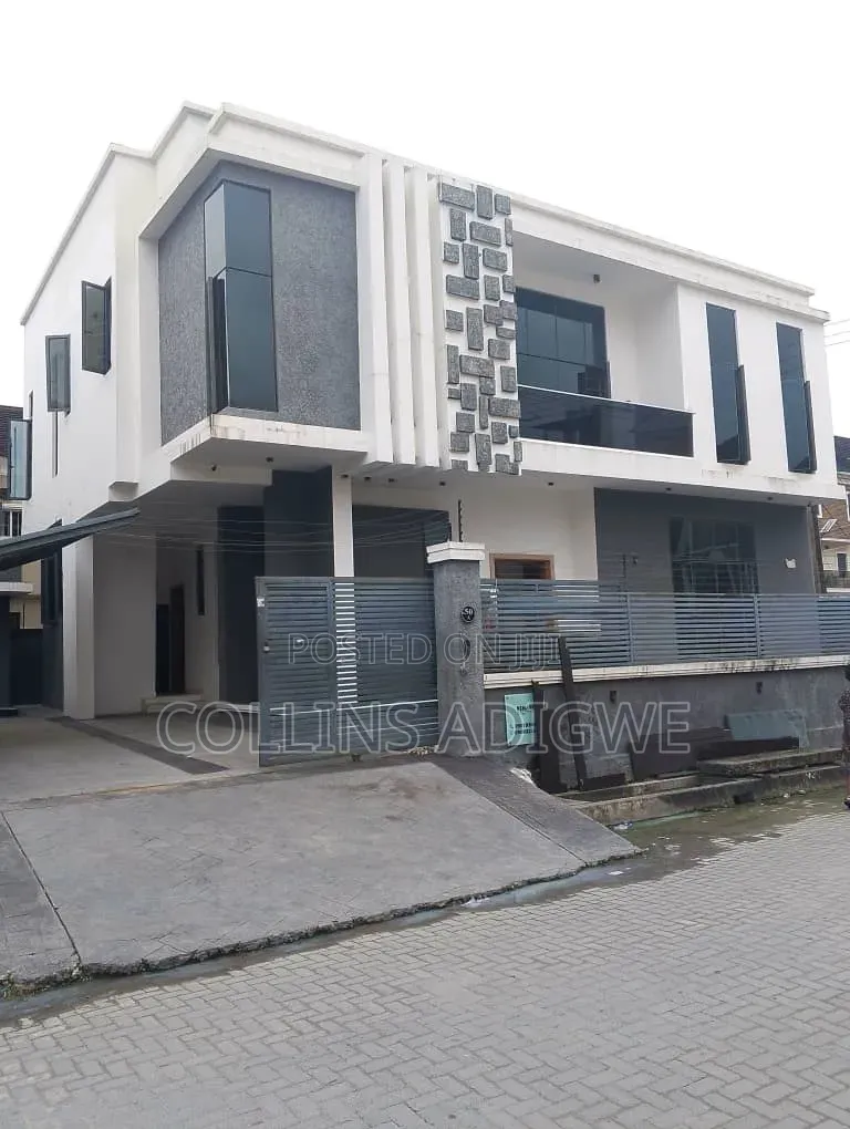 5bdrm Duplex in Osapa Lekki Lagos for sale