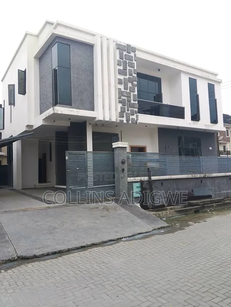 5bdrm Duplex in Osapa Lekki Lagos for sale