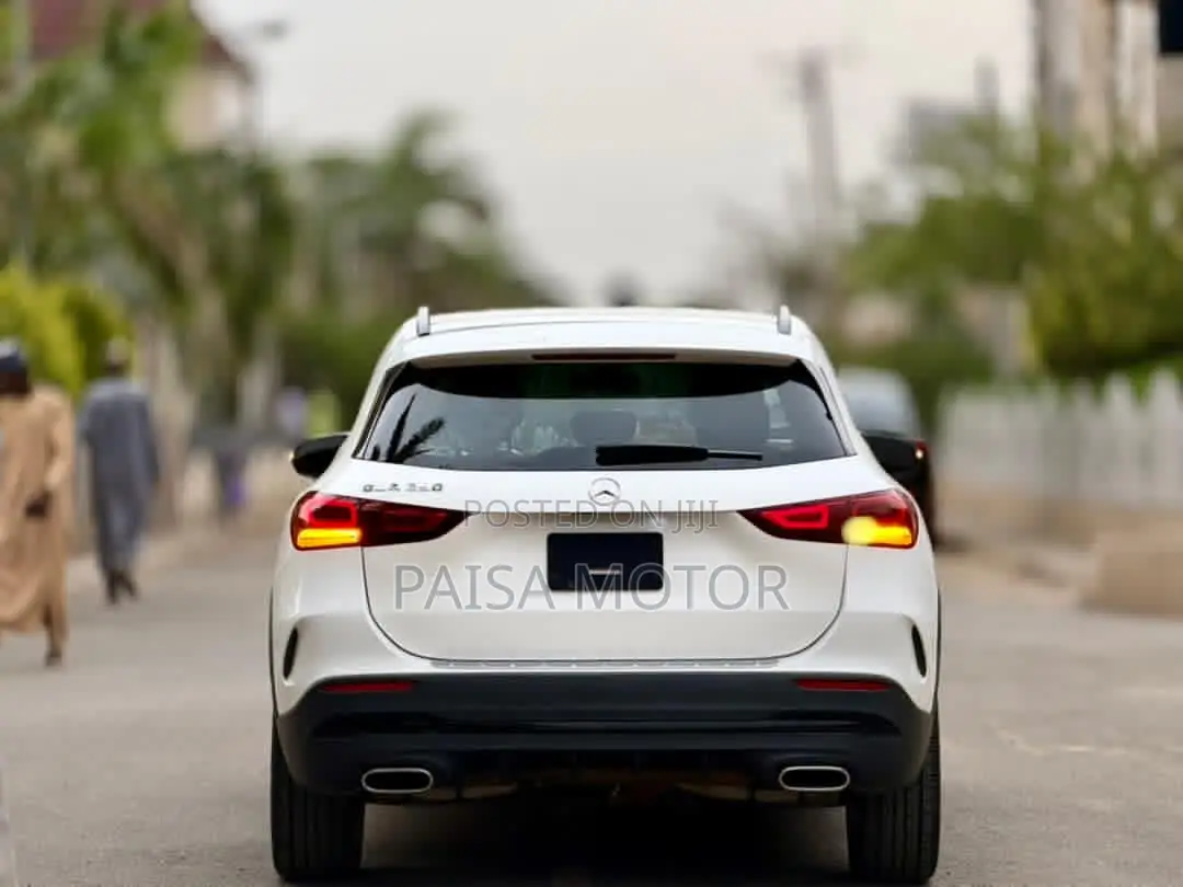Mercedes-Benz GLA 250 2023 White