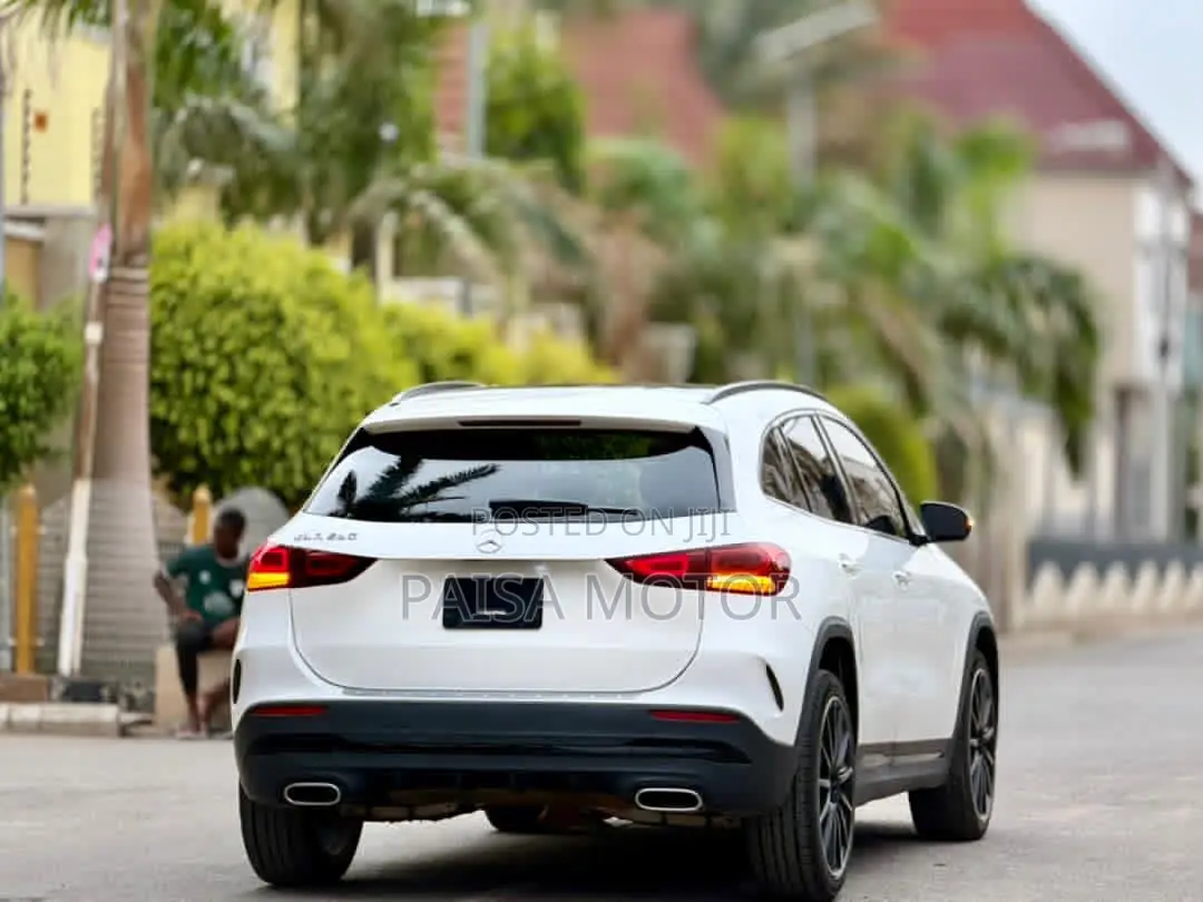 Mercedes-Benz GLA 250 2023 White