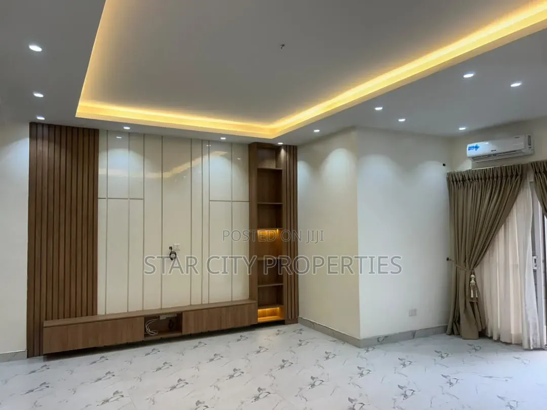 3bdrm Apartment in Ikate Lekki for rent