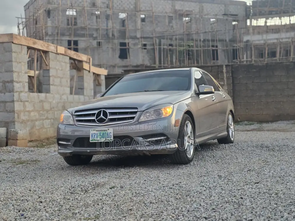 Mercedes-Benz C300 2011 Gray