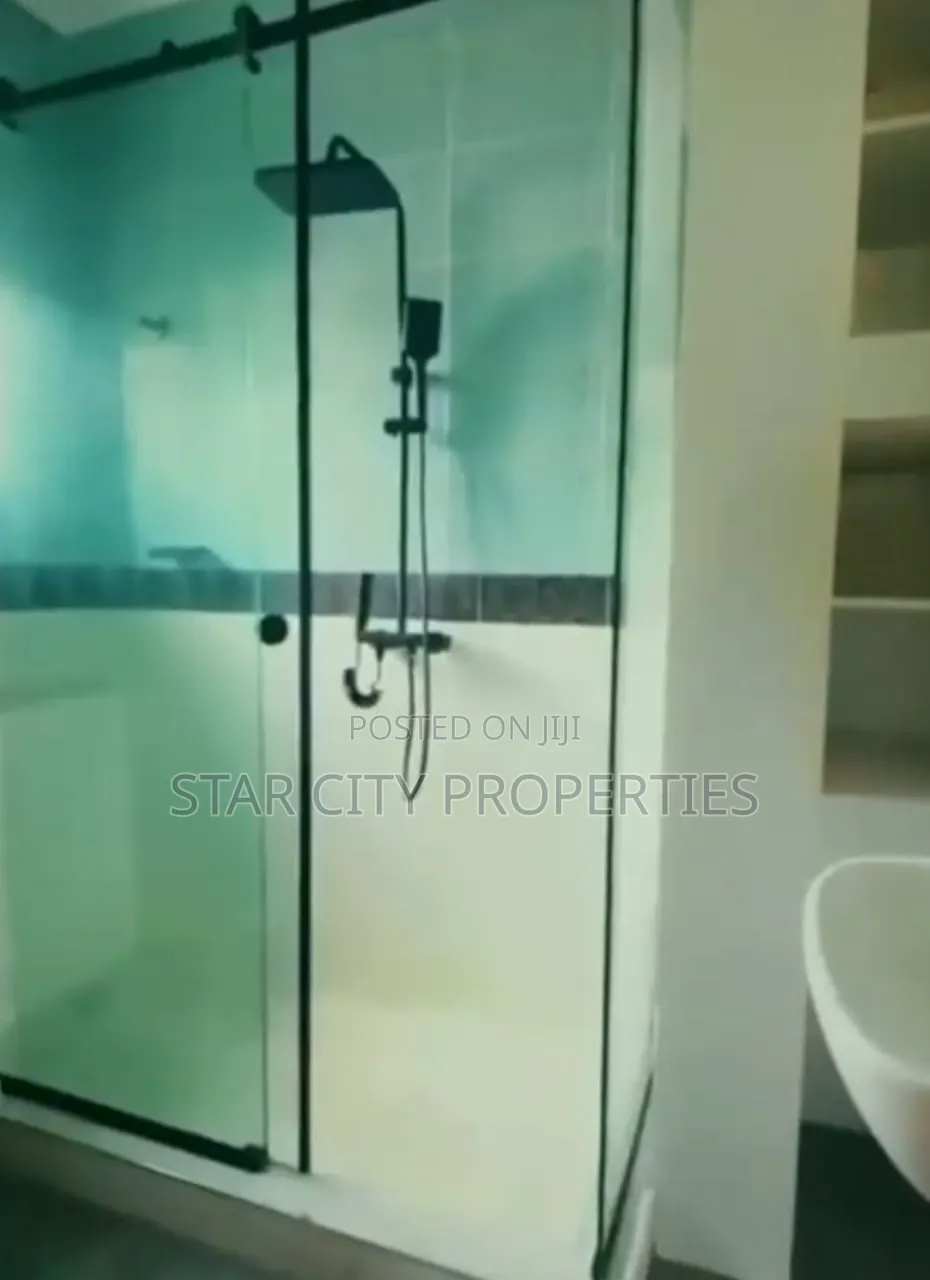 4bdrm House in Ogudu Lagos for sale
