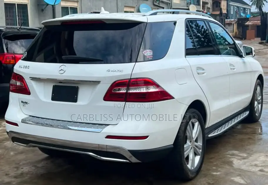 Mercedes-Benz M Class ML350 4MATIC 4dr SUV AWD (3.5L 6cyl 7A) 2015