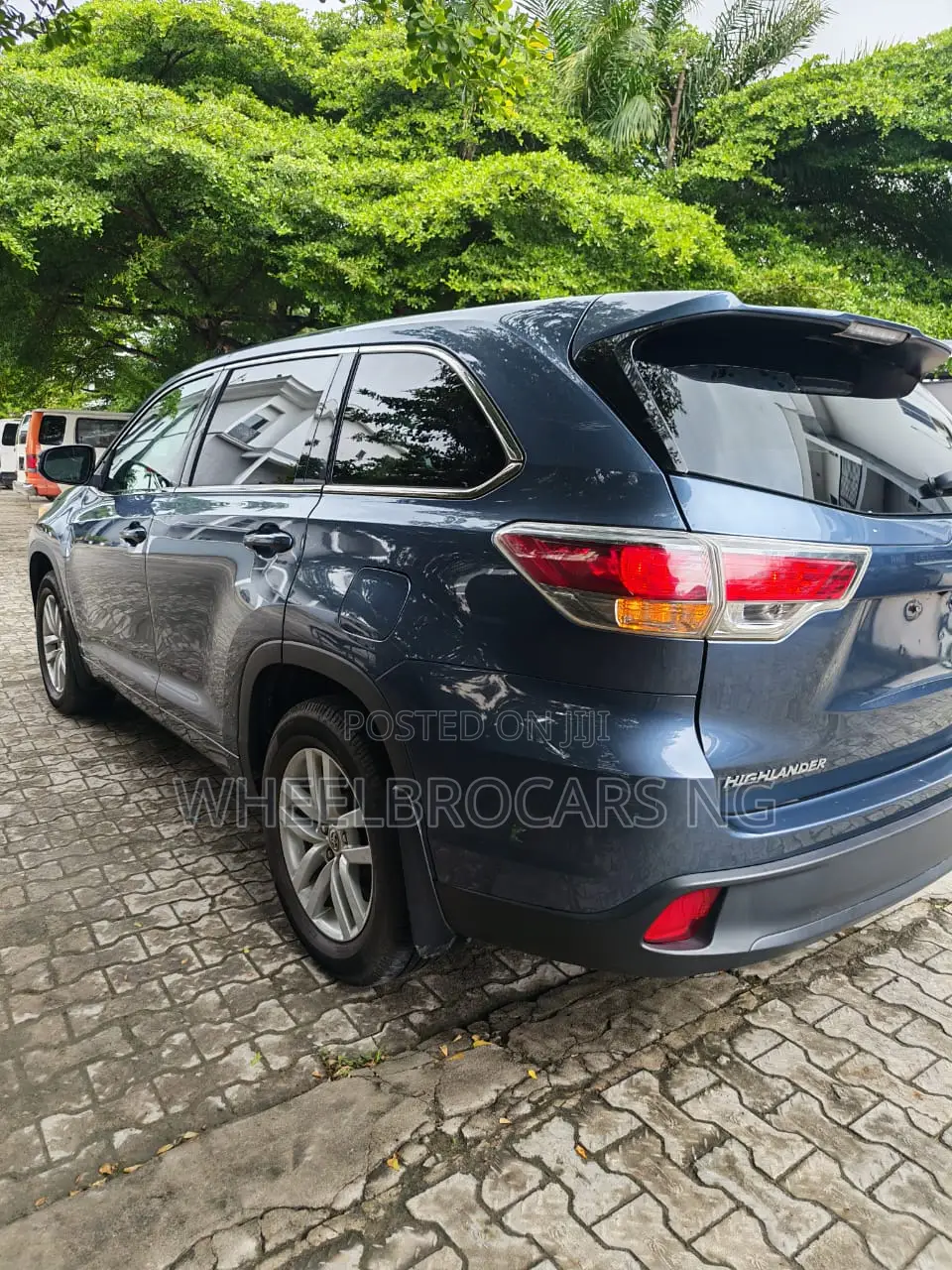 Toyota Highlander 2015 Blue