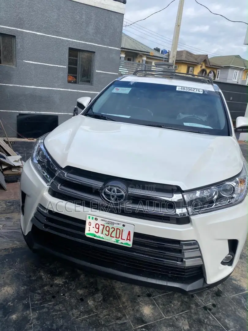 Toyota Highlander XLE V6 4x4 (3.5L 6cyl 6A) 2016 White