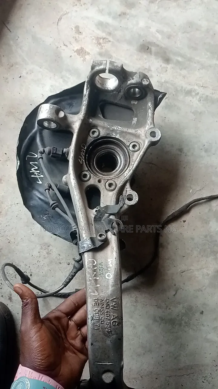 Front Hub Audi Q8 2016 2020