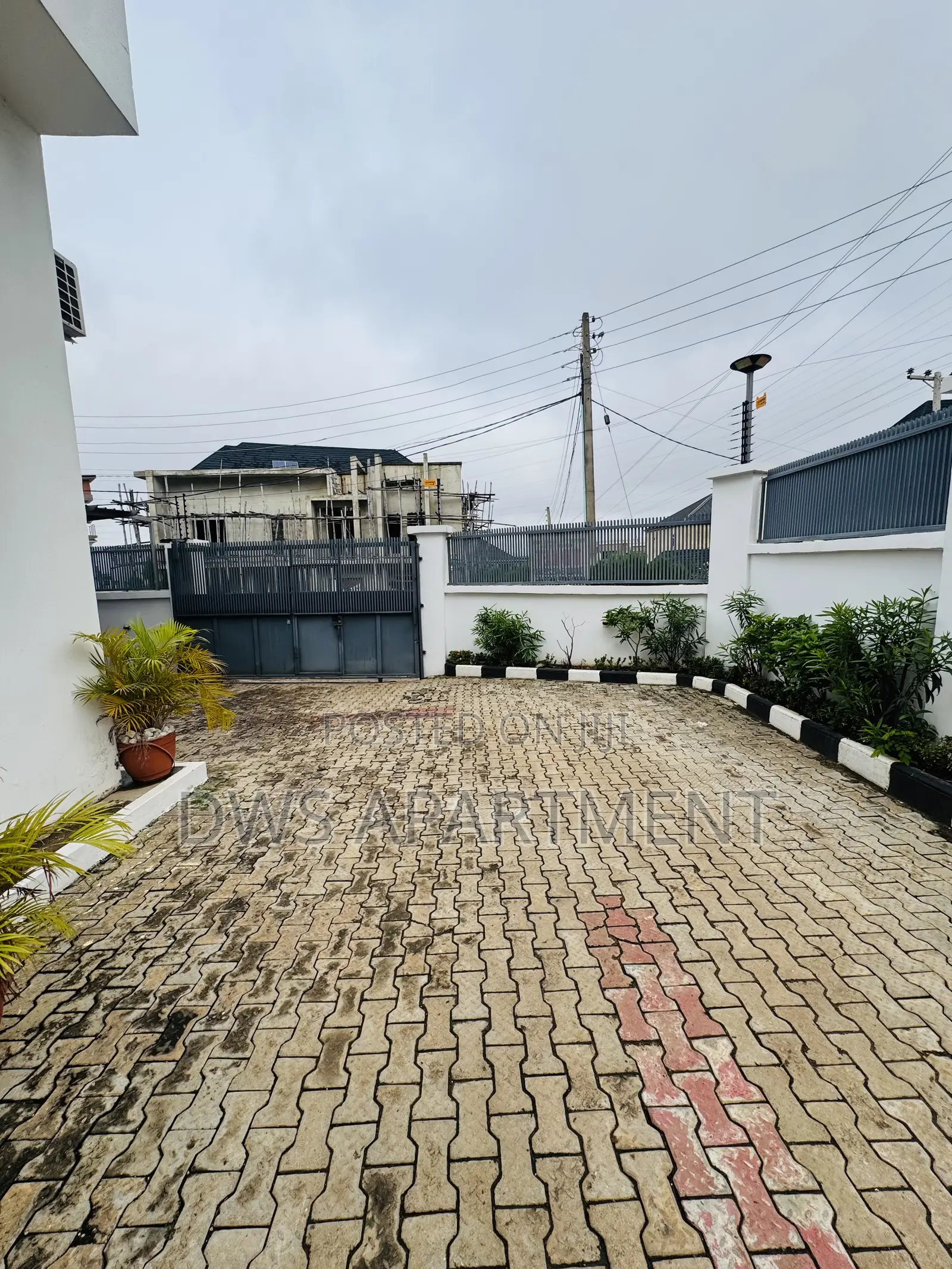 2bdrm House in Rockville Estate, Dawaki for rent