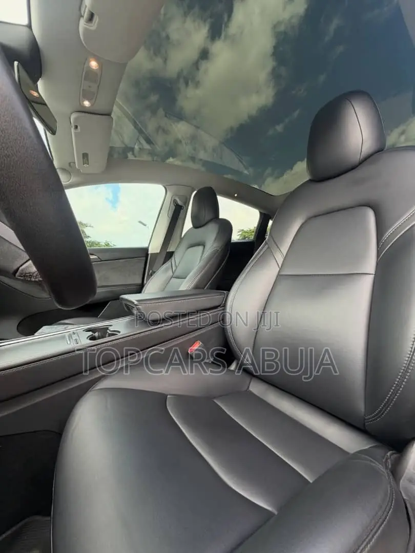Tesla Model 3 2023 Blue