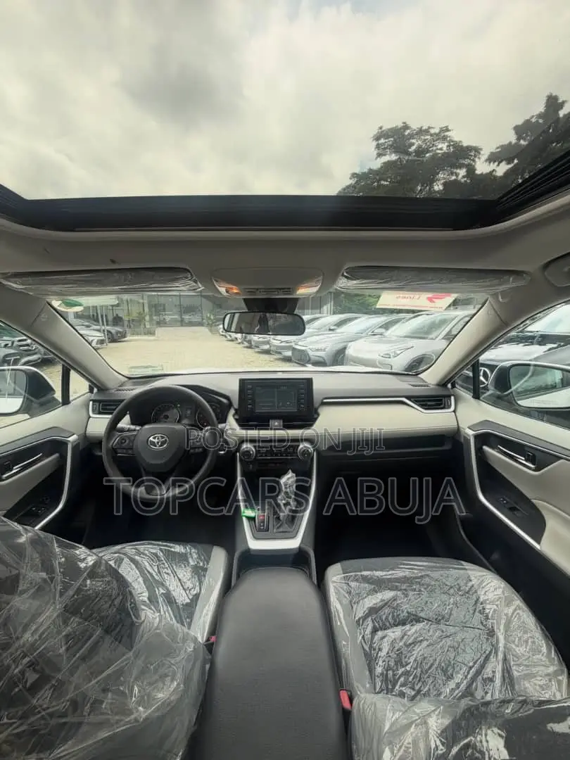 Toyota RAV4 2020 White