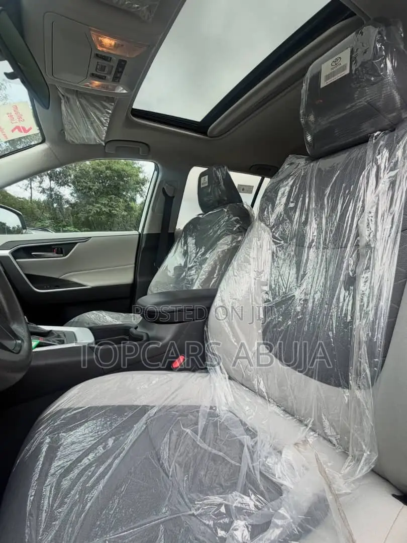 Toyota RAV4 2020 White