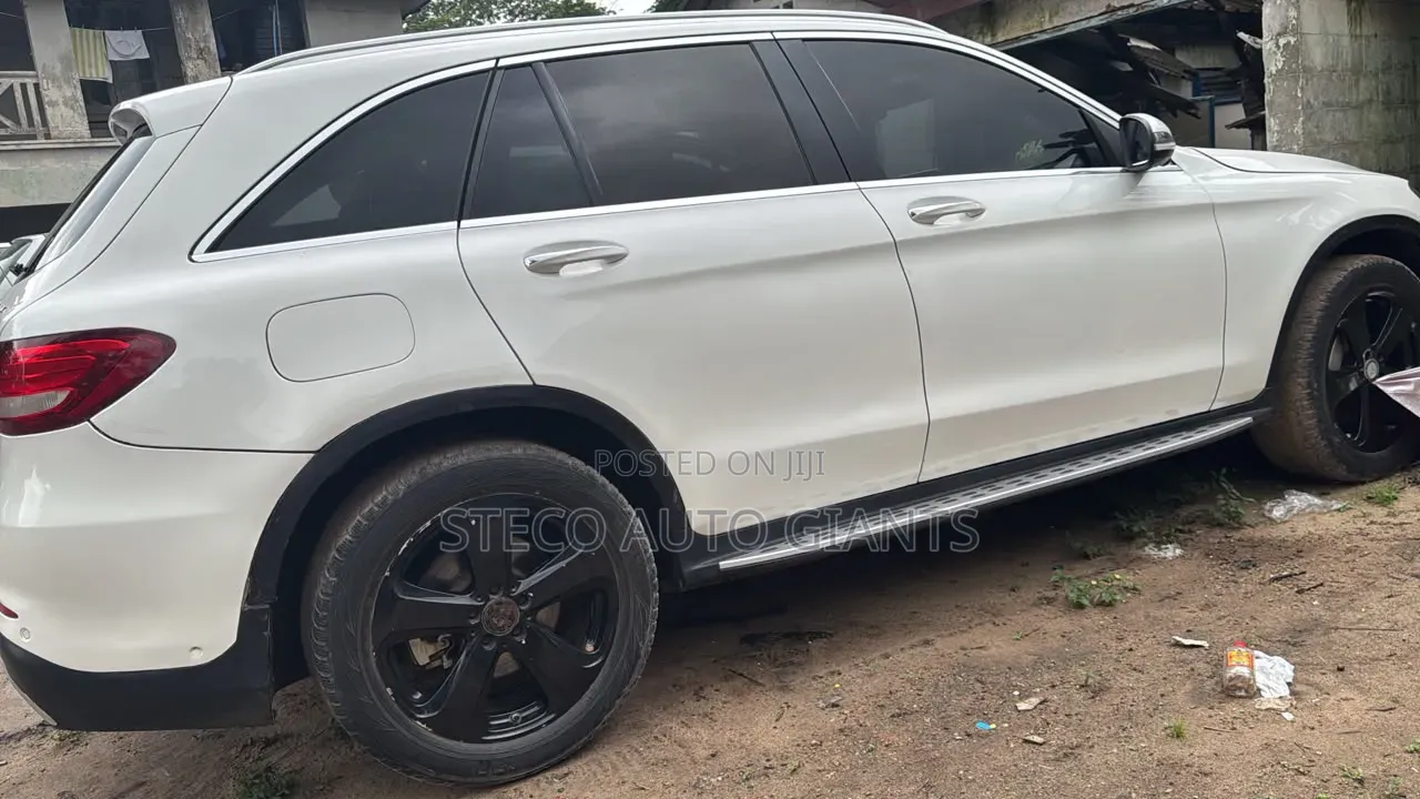 Mercedes-Benz GLC-Class 2017 White