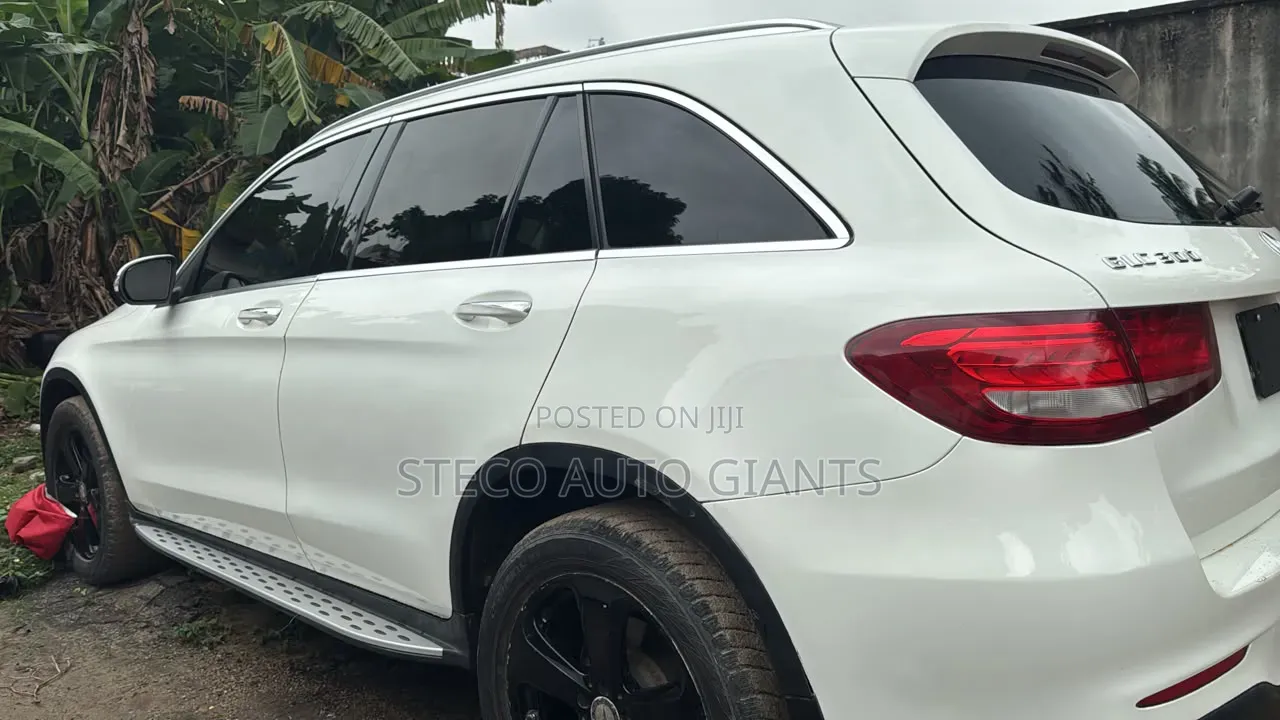 Mercedes-Benz GLC-Class 2017 White