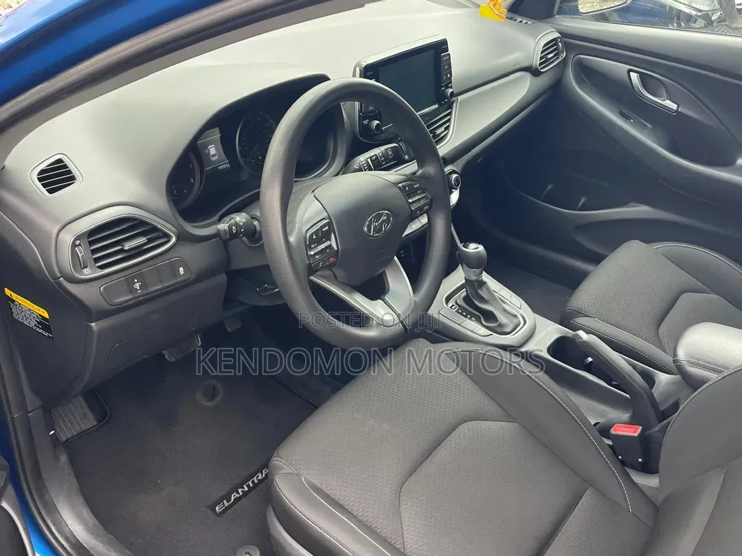 Hyundai Elantra 2018 Blue