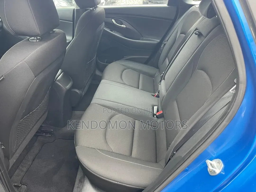 Hyundai Elantra 2018 Blue