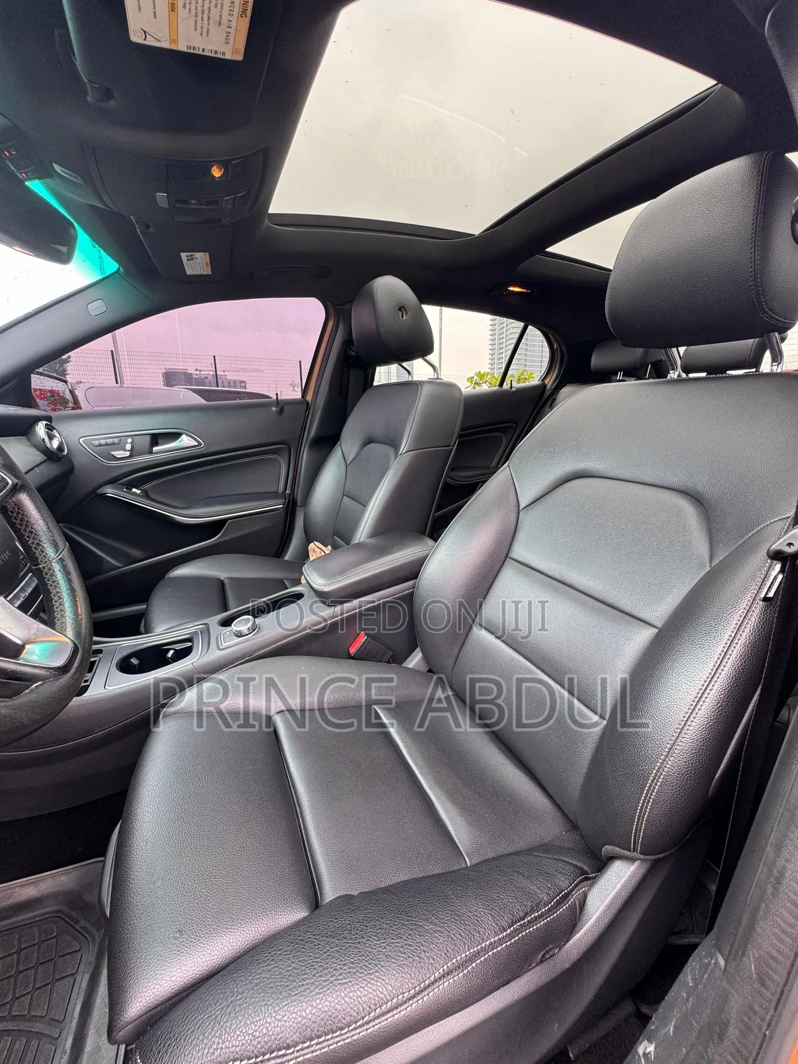 Mercedes-Benz GLA 250 2017 Gold