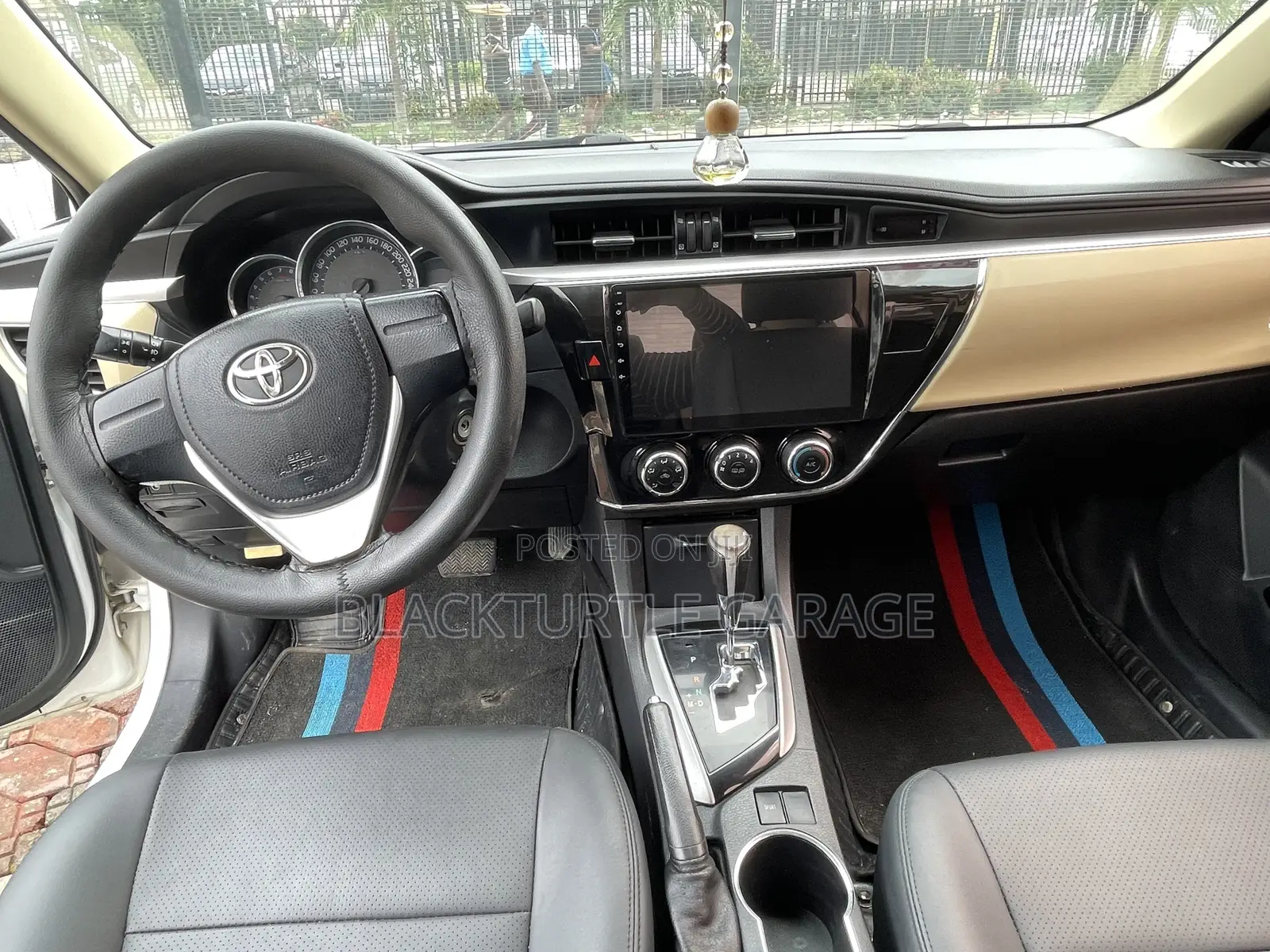 Toyota Corolla 2019 White