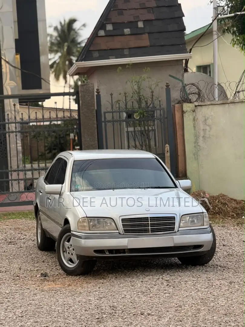 Mercedes-Benz C200 2000 Silver