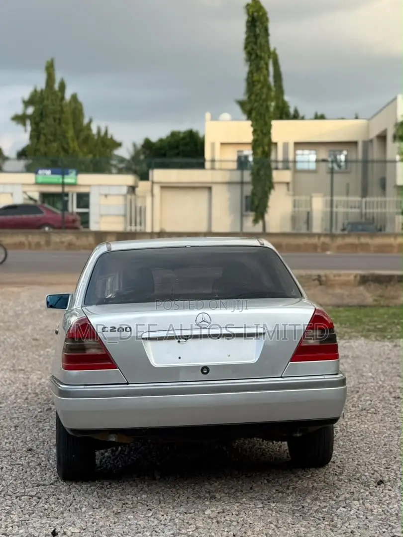 Mercedes-Benz C200 2000 Silver