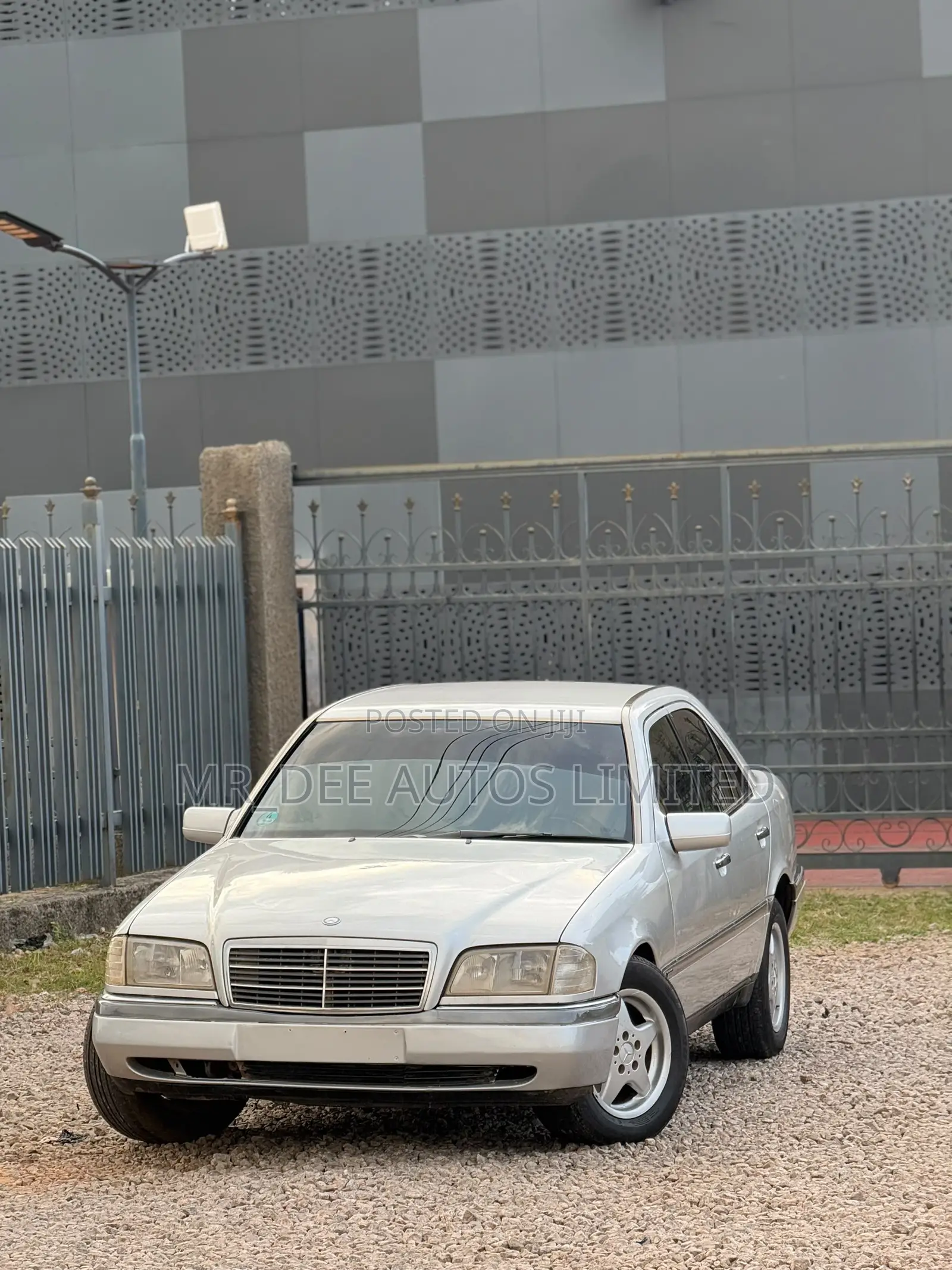 Mercedes-Benz C200 2000 Silver