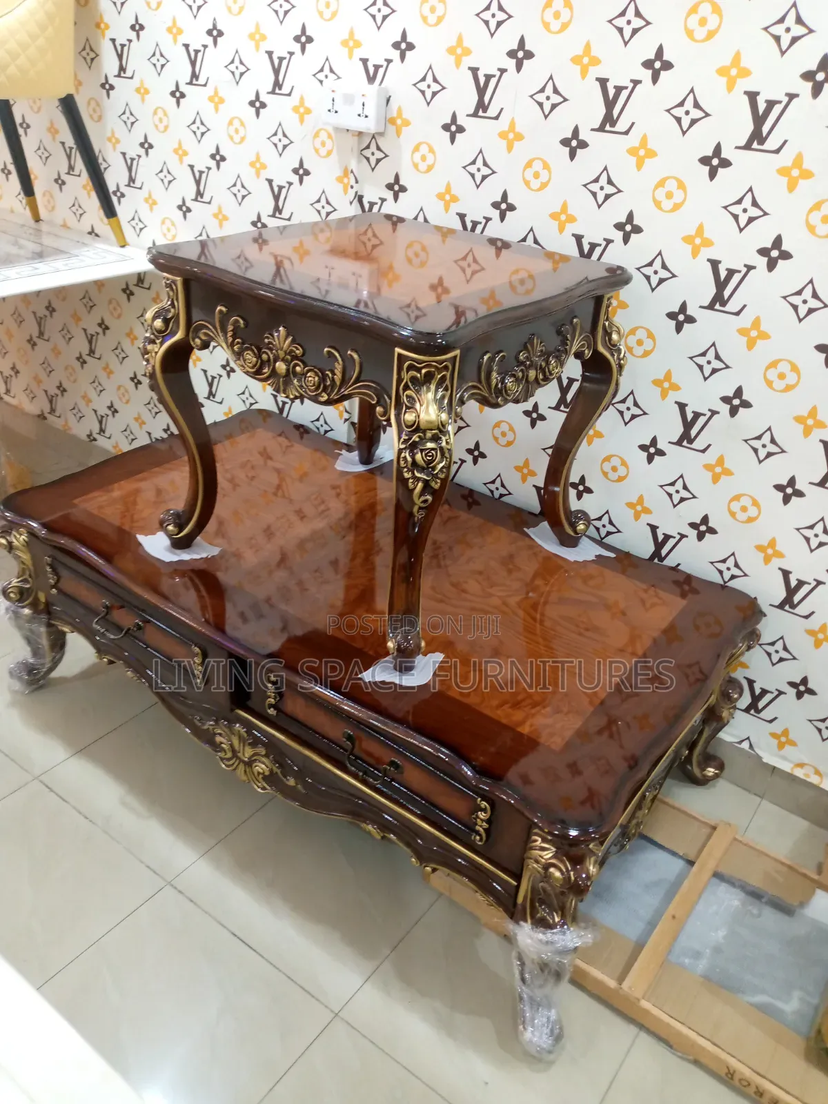 Newly Royal Center Table With 2Side Stools