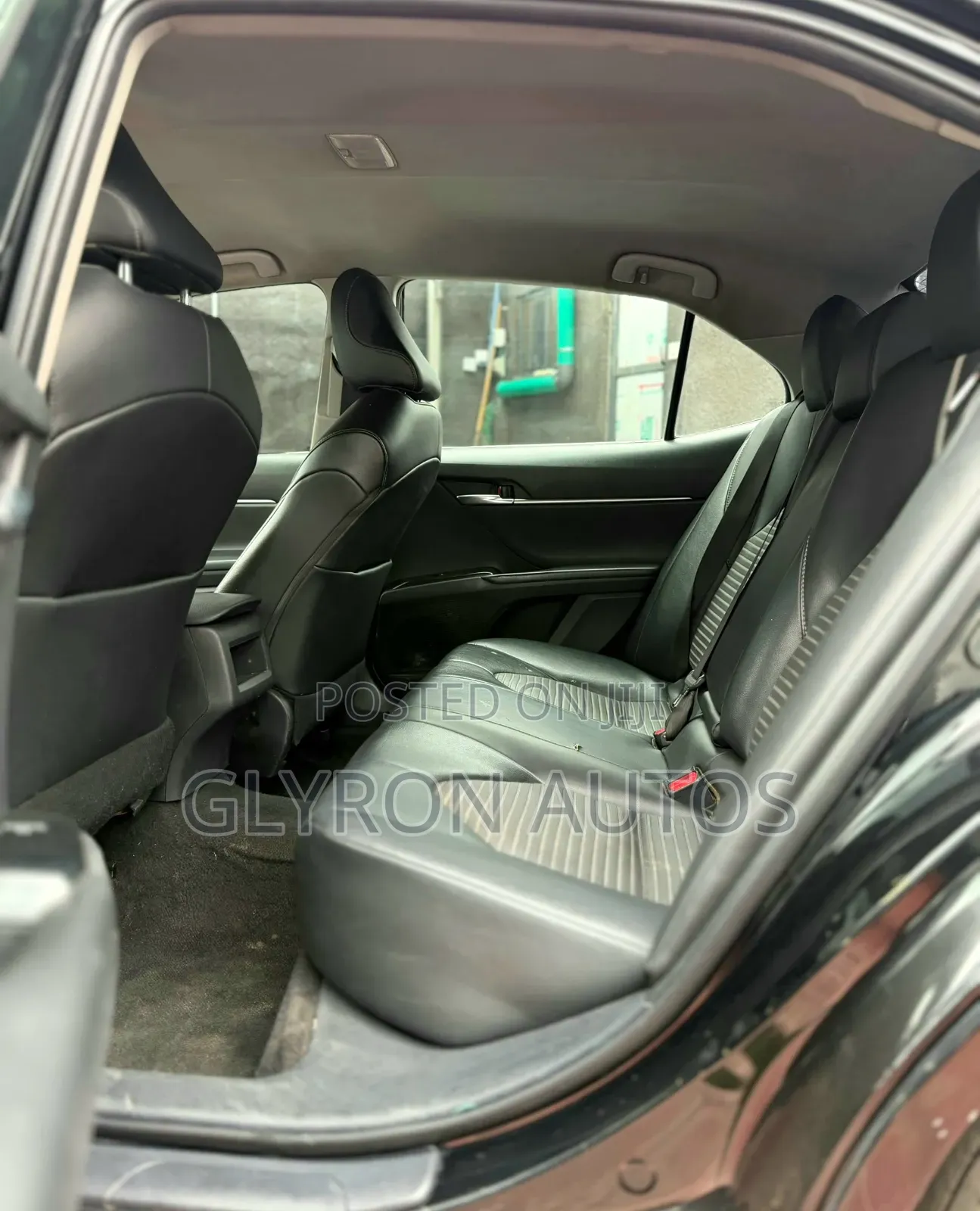 Toyota Camry SE FWD 2020 Black