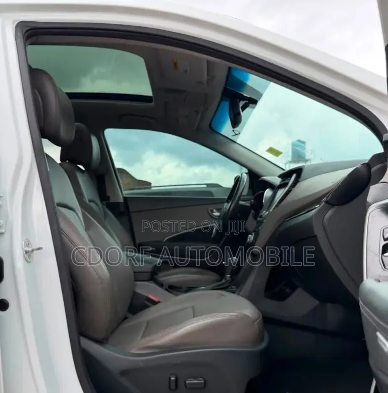 Hyundai Santa Fe 2014 White