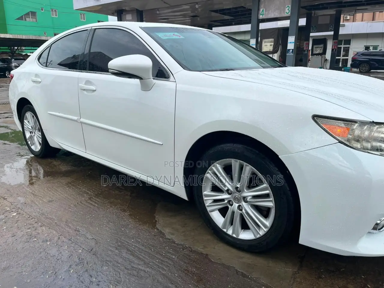 Lexus ES 350 FWD 2014 White