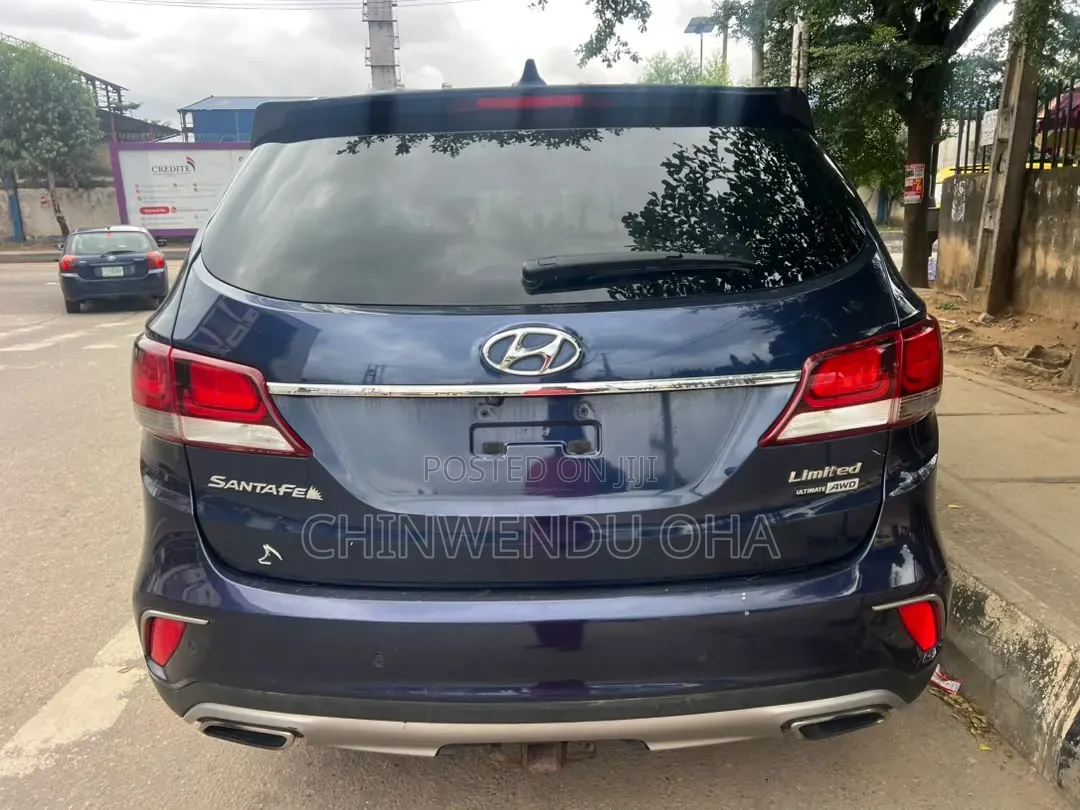 Hyundai Santa Fe 2017 Blue